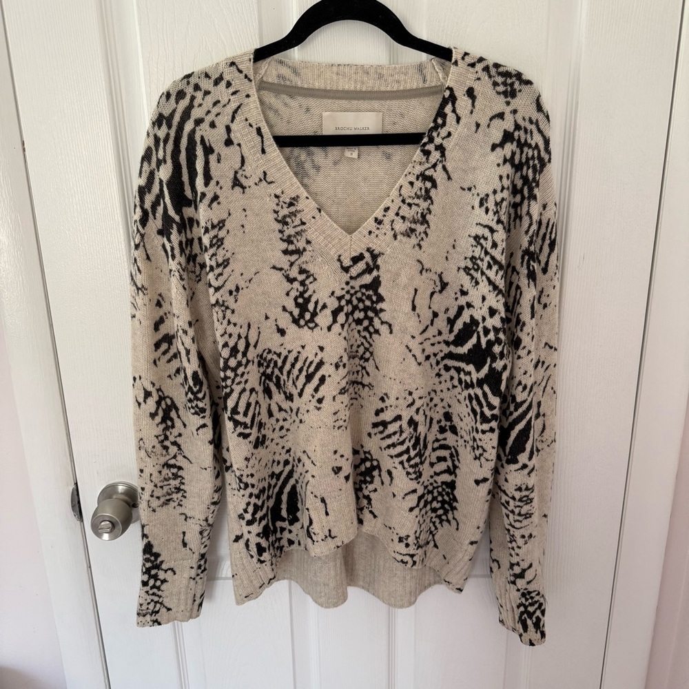 Brochu Walker Camille Printed Cream and Black Cashmere V-Neck Sweater Size Small